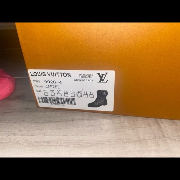 Boots - Picture 4 of 4